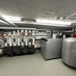Groß-Gaskesselanlage mit Pumpenbaugruppe