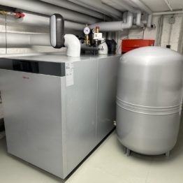 Groß-Gaskesselanlage mit Pumpenbaugruppe